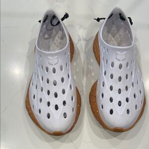 Kane Footwear Revive Shoes Men 9 Women 11